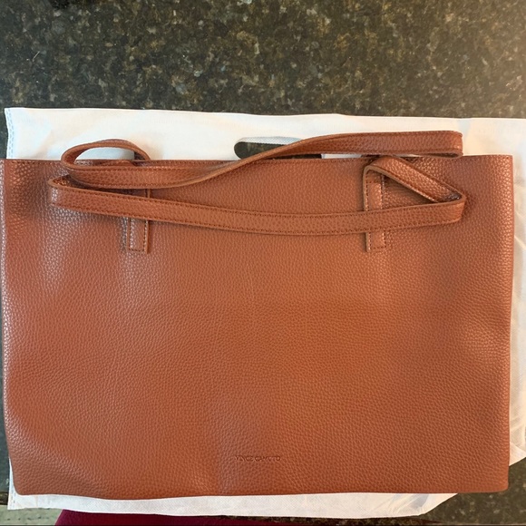 🎉HP🎉 NWOT Vince Camuto Tote Bag Dark Rum Leather - Picture 7 of 8